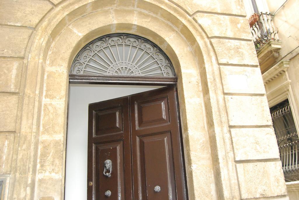 Palazzo Del Centro Bed & Breakfast เลชเช ภายนอก รูปภาพ