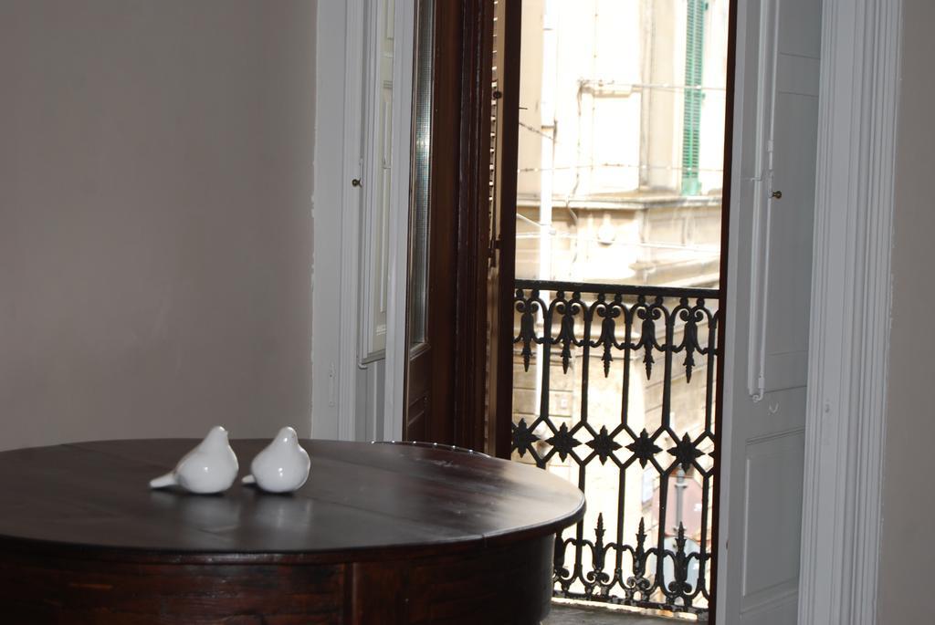 Palazzo Del Centro Bed & Breakfast เลชเช ภายนอก รูปภาพ