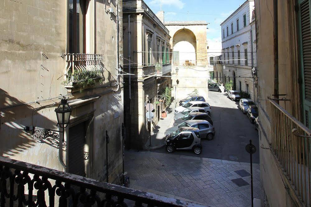 Palazzo Del Centro Bed & Breakfast เลชเช ภายนอก รูปภาพ